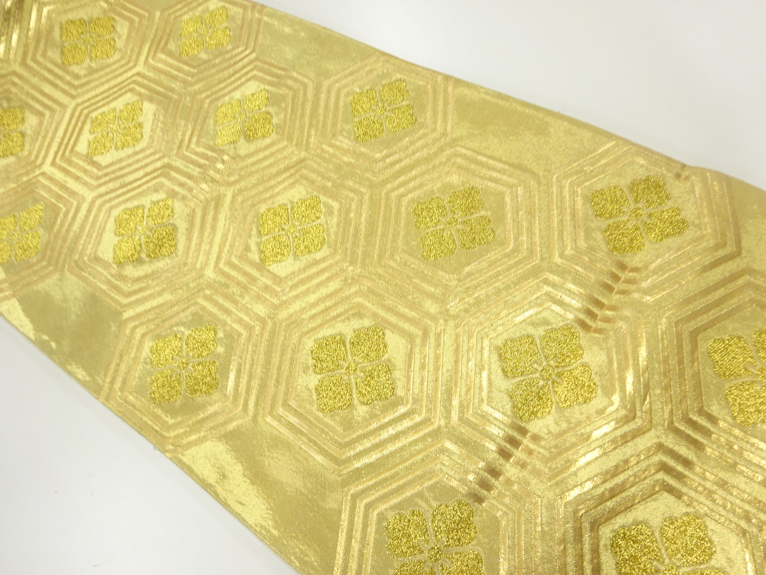 アンティーク　亀甲繋ぎに花模様織出し袋帯（材料）